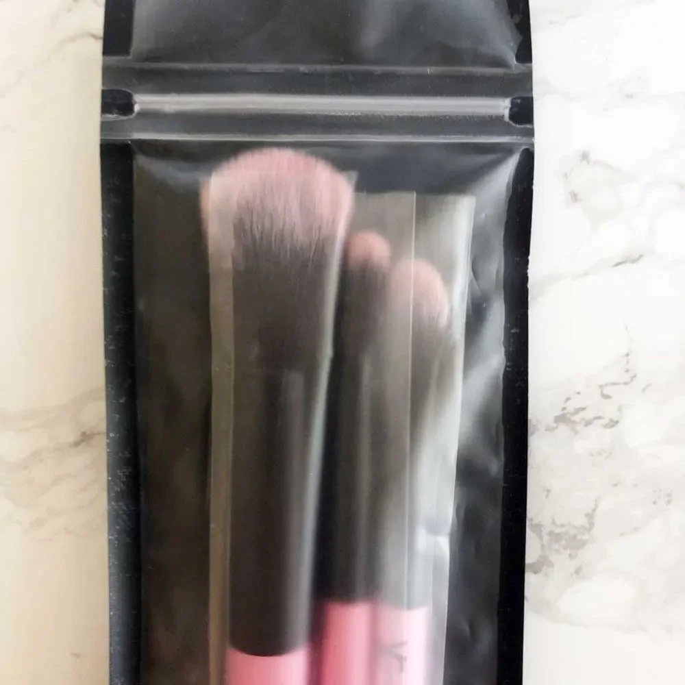 NIP YC COLLECTION Trio Brush Set in Y03, Y04, and Y05 (+ Bonus Y01 Brush)
